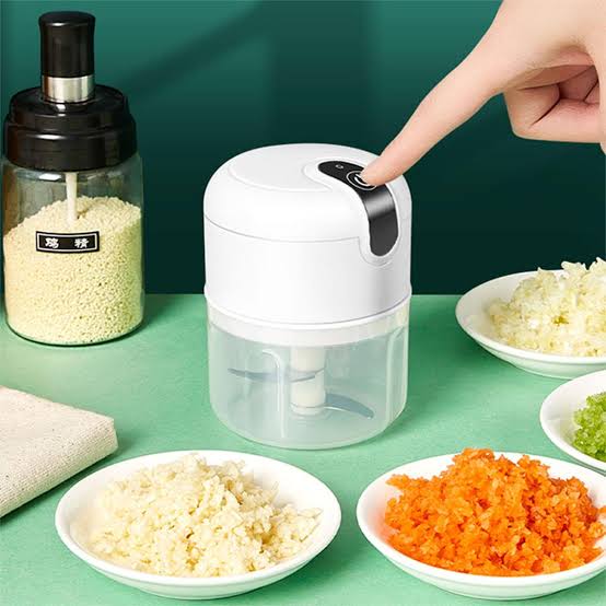 Rechargeable Mini Electric Chopper 250ML – USB Turbo Food Processor with Stainless Steel Blades