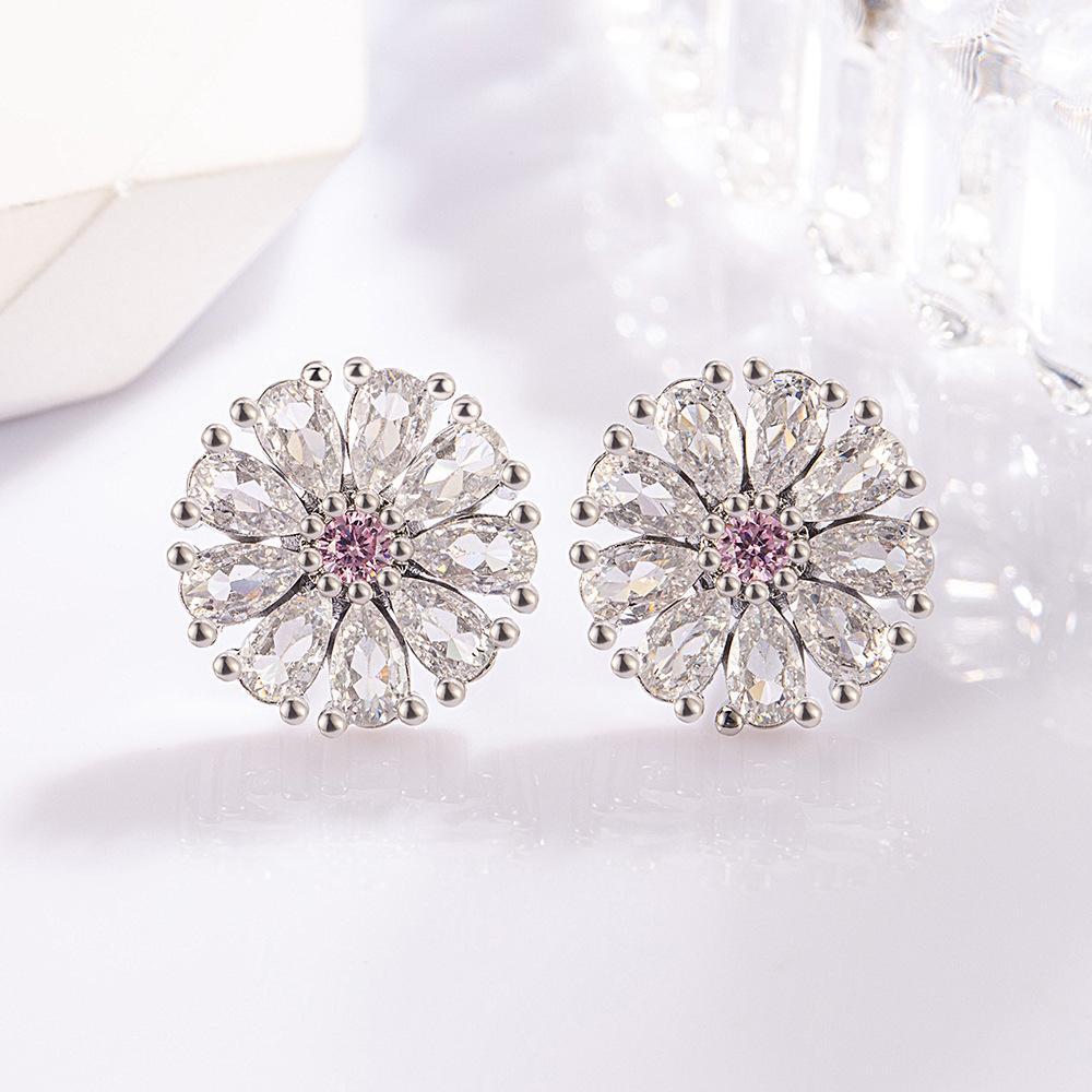 High Quality Silver Plated Crystal Necklace Set - Image 2